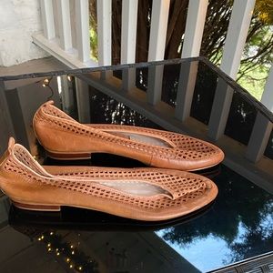 Rare camel leather flat